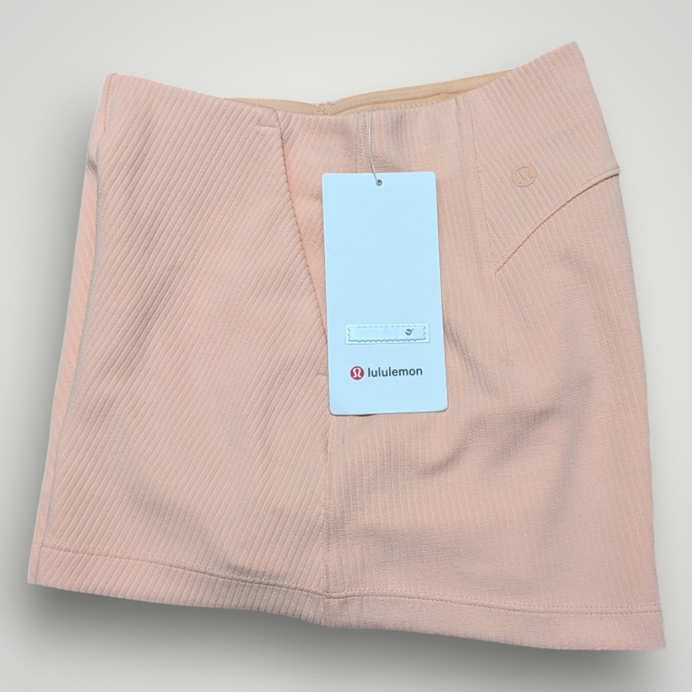 Lululemon Ribbed Softsreme High Rise Shorts - Picture 3 of 10